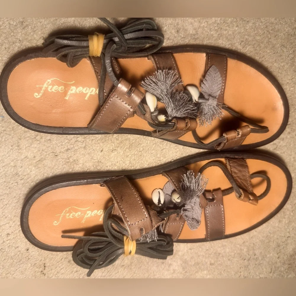 Rare Free People Boho Wind Swept Lace Up leather gladiator wedding Sandals Sz9.5 - Picture 2 of 8